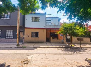 Casa · 150m² · 4 Ambientes · Venta Casa Multifamiliar Aldo Bonzi