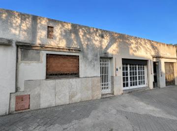 Casa · 412m² · Venta Casa a Reciclar con Gran Terreno