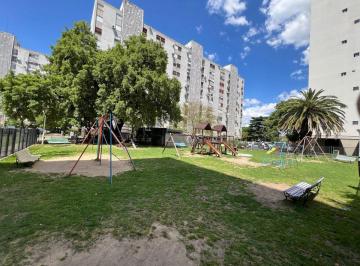 Departamento de 3 ambientes, San Isidro · Parque Norte: Depto 3 Ambientes Pintado. Cochera en Complejo con Jardín y Vigilancia. Muy Luminoso