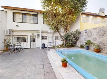 Casa · 175m² · 5 Ambientes · 1 Cochera · Casa en Venta en Martinez 5 Ambientes Escritorio y Playroom Cochera Patio. a m de La Plaza.