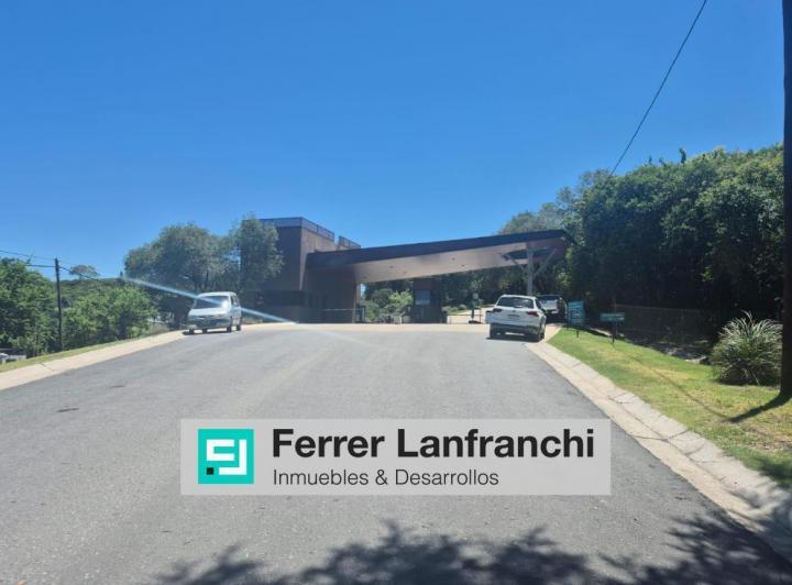 Terreno · 1550m²