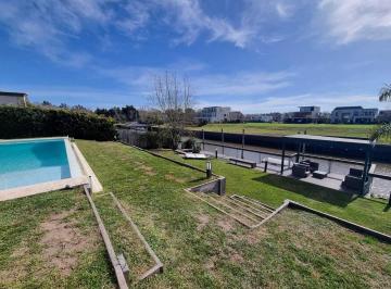Casa · 406m² · 5 Ambientes · 2 Cocheras · Casa en Venta en El Yacht, Nordelta, Tigre