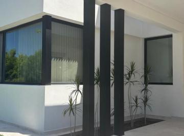 Casa · 400m² · 6 Ambientes · 6 Cocheras · Excelente Casa en Magnifico Lote en Weston Barrio Privado