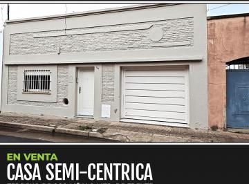 Casa de 5 ambientes, Gualeguaychú · Casa en Venta Luminosa con Garaje y Patio - Gualeguaychú – Entre Ríos.