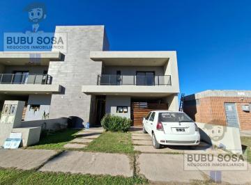 Casa · 150m² · 3 Dormitorios · 1 Cochera · Dúplex de 3 Dorm. en San Ignacio Village | Al Lado de Espacio Verde