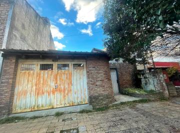 Terreno · 116m² · Castelar Sur Lote Lote de Terreno con Casa a Demoler