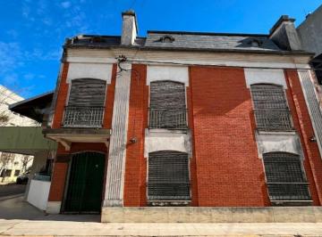 Casa · 204m² · 5 Ambientes · Se Vende Casa en 25 de Mayo