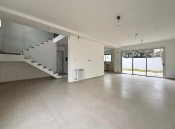 Casa · 213m² · 5 Ambientes · 2 Cocheras · Venta Casa a Estrenar 3 Dorm. Jardin de Las Tejas