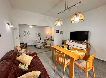 Casa · 108m² · 4 Ambientes · Venta PH 4 Amb Patio y Terraza Parque Chacabuco