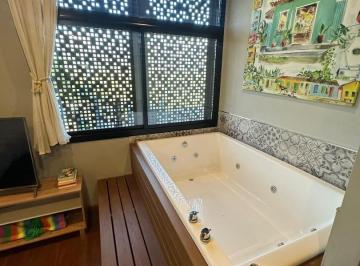Casa · 190m² · 5 Ambientes · 2 Cocheras · Casa a La Venta en Villa de Las Rosas