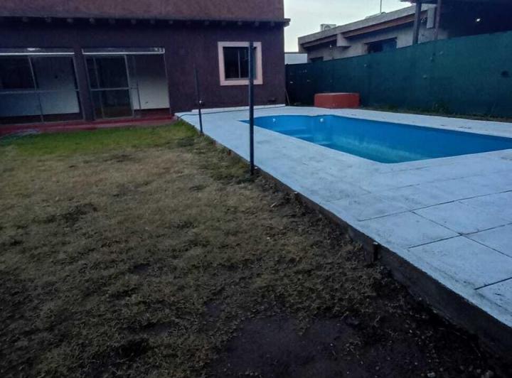 Casa · 160m² · 3 Dormitorios · 1 Cochera