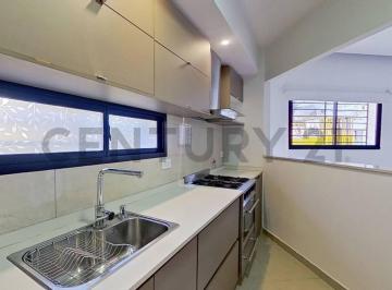 Casa · 169m² · 4 Ambientes · Casa en Flores Refaccionada a Nuevo