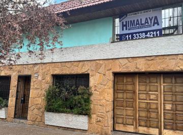 Casa de 4 ambientes, Parque Chacabuco · Casa 4 Amb Garage 2 Baños