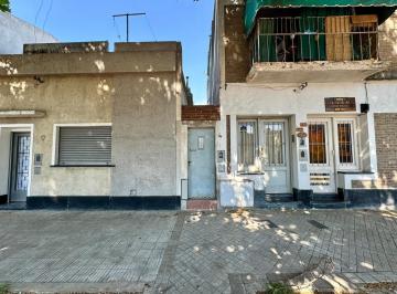 Casa  en  Barrio Industrial Rosario · Iguazú 30 - Casa en Venta - Barrio Industrial, Rosario