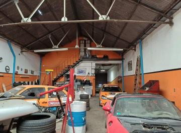 Local comercial · 260m² · Alquiler Taller Automotor Equipado con 3 Fosas