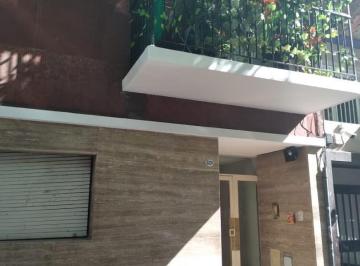 Departamento · 37m² · 2 Ambientes · Excelente Zona! Dto 2amb con Balcon, Guemes Al 3500