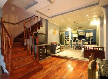 Casa de 4 ambientes, Parque Chacabuco · PH 4 Amb Garage