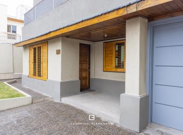 Casa · 213m² · 4 Dormitorios · 2 Cocheras · Casa a La Venta en Pedro Palacios 575 Barrio Maria Auxiliadora