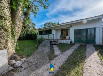 Casa · 666m² · 3 Ambientes · 1 Cochera · Venta de Casa en Mendiolaza a m del Country 4 Hojas