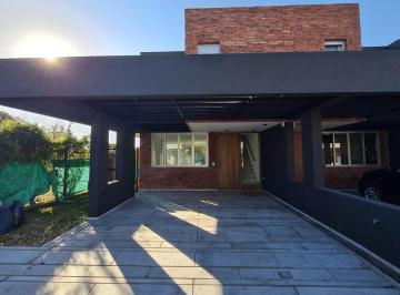 Casa · 128m² · 5 Ambientes · Alquilo Hermoso Duplex en Chacras del Norte II