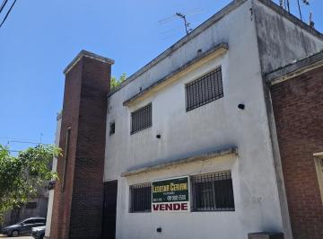 Casa de 5 ambientes, Pompeya · Casa en 2 Plantas con 4 Dorm. Sobre Calle Enrique Ochoa - Nueva Pompeya - Caba.