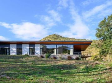 Casa de 6 ambientes, Santa María · Venta Casa en Potrerillo de Larreta