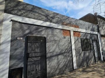 Departamento de 5 ambientes, Pompeya · 2 Departamentos en PH con Entradas Independientes | Nueva Pompeya, Caba