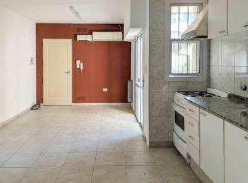 Imagen 1 - Departamento de pasillo (PH) con 2 dormitorios y patio. Apto crédito hipotecario. - · Departamento de Pasillo (Ph) con 2 Dorm. y Patio. Apto Crédito Hipotecario.
