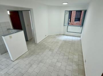 Departamento · 35m² · 3 Ambientes · Departamento en Alquiler Ubicación Estratégica: 9 de Julio 883 a m de Plaza Colon