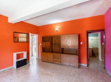 Casa · 103m² · 3 Ambientes · 1 Cochera · Venta Casa 3 Ambientes Quilmes Cochera Patio
