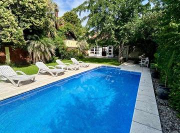 Casa · 700m² · 5 Ambientes · 1 Cochera · Casa 5 Ambientes en Venta Temperley Apto Credito