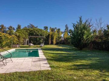 Casa · 263m² · 8 Ambientes · 3 Cocheras · Venta Casa 4 Dorm. Santa Catalina Villanueva