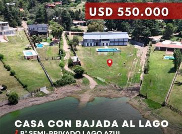 Casa · 600m² · 12 Ambientes · 1 Cochera · Venta Casa con Costa de Lago de 7 Habitaciones y 3276 m² de Terreno en Semi Privado Lago Azul