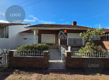 Casa · 167m² · 3 Ambientes · Casa en Venta con Gran Parque - 9 de Julio y Alió