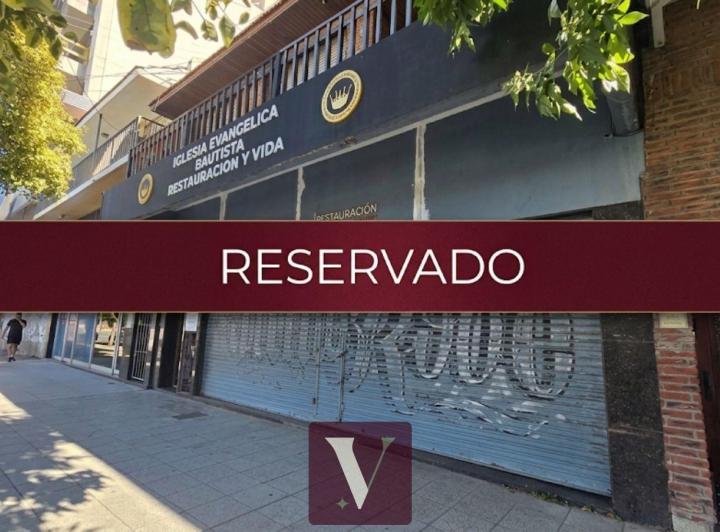 Local comercial · 649m² · 6 Ambientes · 1 Cochera