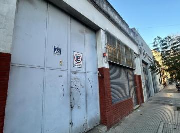 Depósito · 800m² · 5 Ambientes · 1 Cochera · Alquiler Excelente Deposito