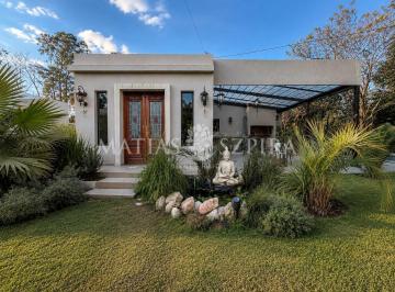 Quinta vacacional · 59m² · 2 Ambientes · 2 Cocheras · Casa Quinta