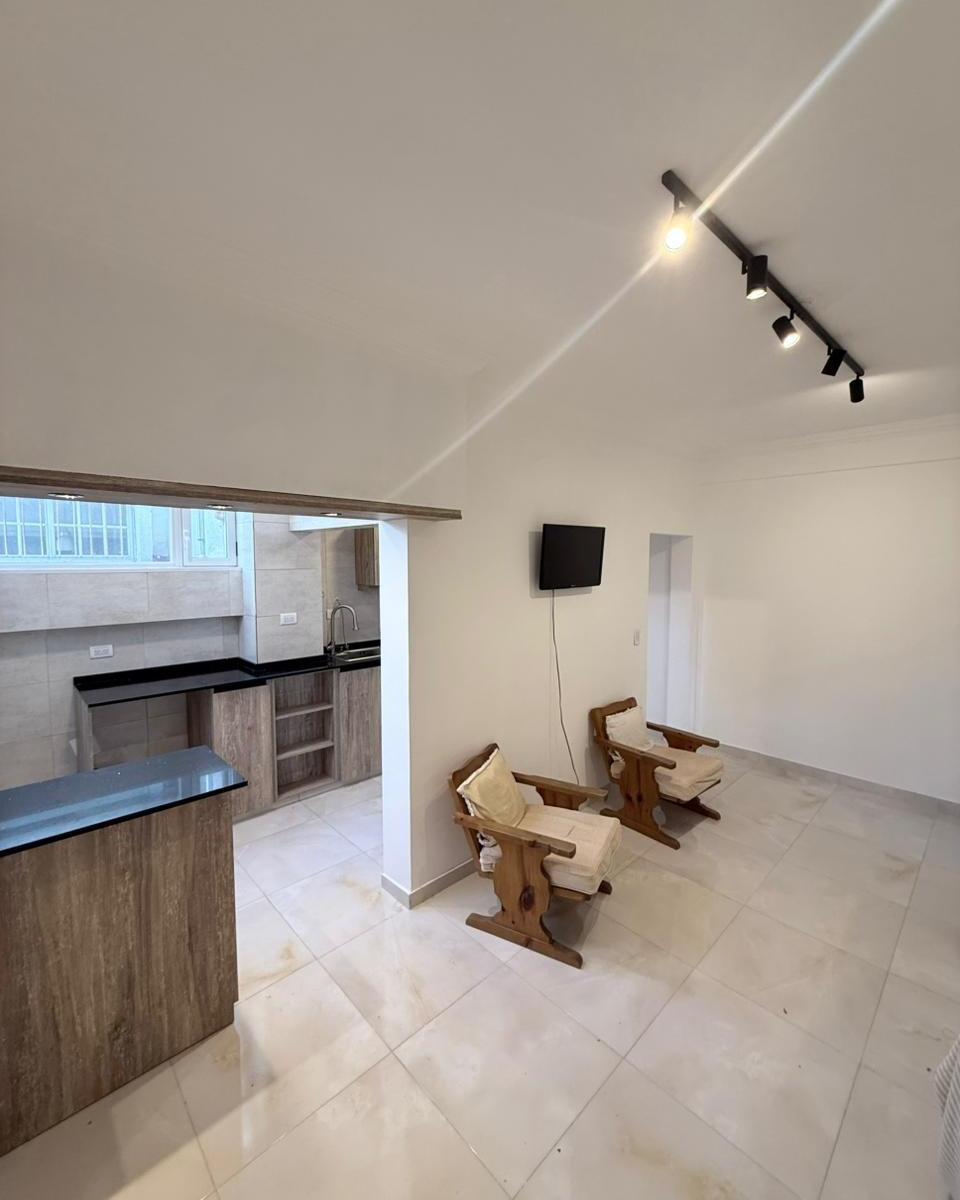 Santa fe entre castelli Y garay departamento 2 ambientes con espacio de cochera en venta