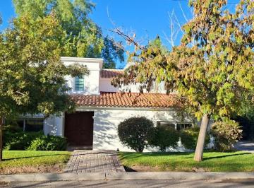 Casa de 3 ambientes, San Francisco del Monte · Alquiler o Venta - Casa en Barrio Privado – Club de Campo Mendoza Guaymallen