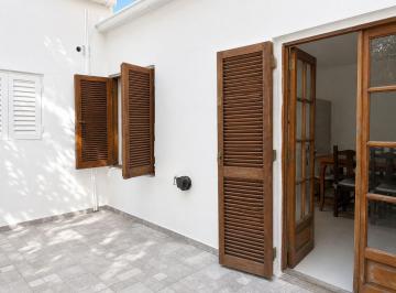 PH · 80m² · 5 Ambientes · PH Interno en Venta. 529 y 9, Tolosa. 2 Dorm., Escritorio y Jardín con Quincho.