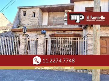 Casa · 236m² · 6 Ambientes · 3 Cocheras · Importante Casa en Florida de 6 Ambientes a Reciclar! - en Venta