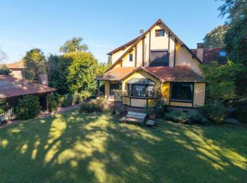 Casa de 8 ambientes, San Fernando · Oportunidad - Espectacular Casa en Venta en Punta Chica.