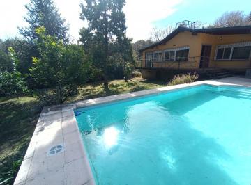 Casa · 350m² · 7 Ambientes · 2 Cocheras · Casa en Valle Hermoso