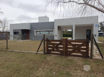 Casa · 206m² · 4 Ambientes · 2 Cocheras · Casa en La Melinca Haras Golf Club