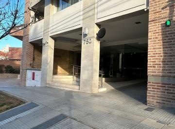 Departamento · 96m² · 4 Ambientes · 1 Cochera · Departamento en Área Centro Este