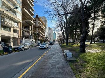 Departamento · 96m² · 4 Ambientes · 1 Cochera · Departamento en Área Centro Este