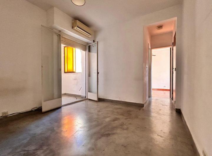 Venta Departamento 2 Ambientes en 3er Piso por Escalera, Versalles