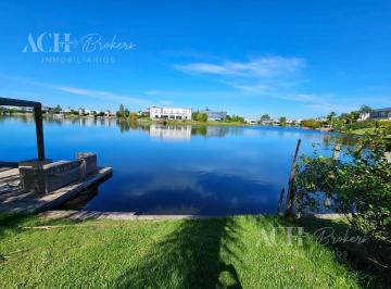 Casa · 350m² · 6 Ambientes · 1 Cochera · Casa en Venta en Los Alisos, Nordelta, Tigre