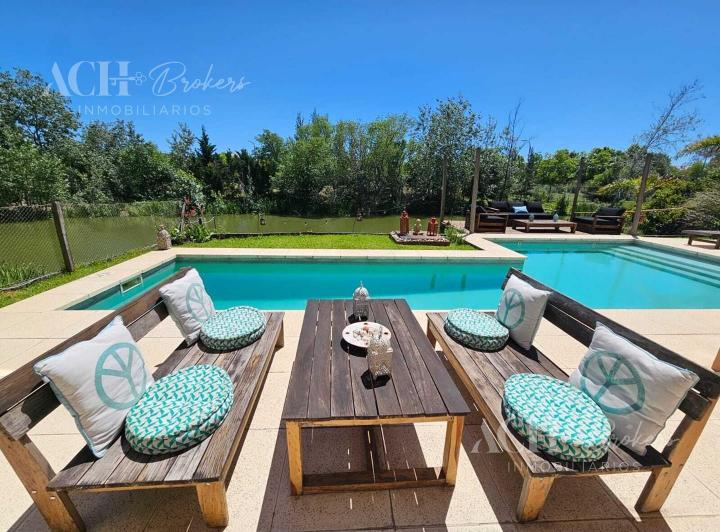 Casa · 385m² · 5 Ambientes