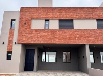 Casa de 4 ambientes, Córdoba · San Ignacio Village. Duplex Alquiler